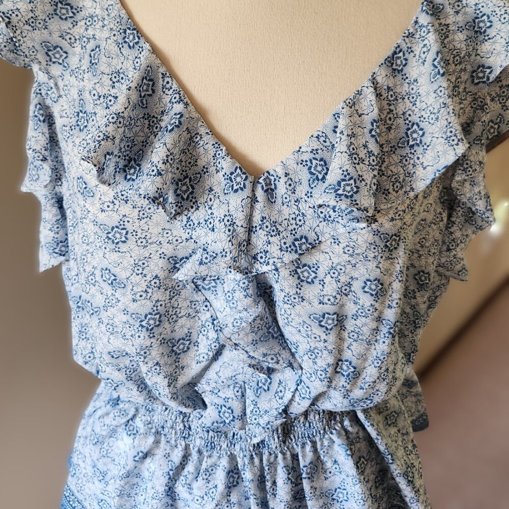 Max Studio, V-Neck, Blue/White, Blouse, Tank Top, XL, Polyester, Floral, Frilly